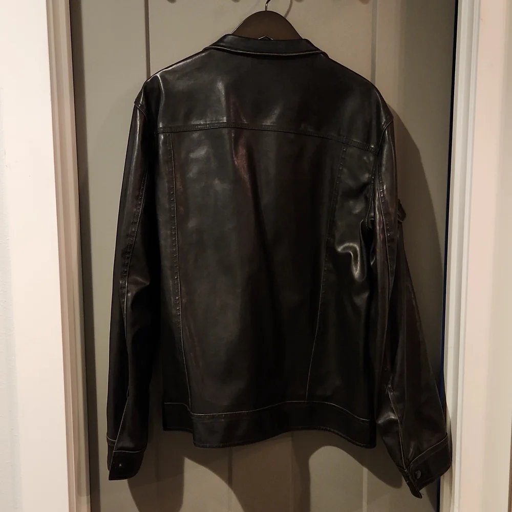 NEW Men's FAUX LEATHER jacket. Size Large. New without tags